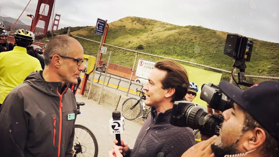 Alex Savidge interviews Jim Elias, Executive director of the Marin County Bicycle Coalition at the Vista Point energizer station.